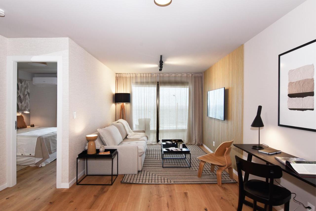 Vistas Al Mar En Exclusivo Con Garage Apartamento Montevidéu